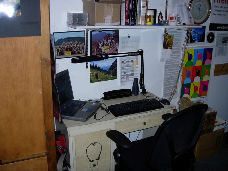 05_my_undersized_desk.jpg