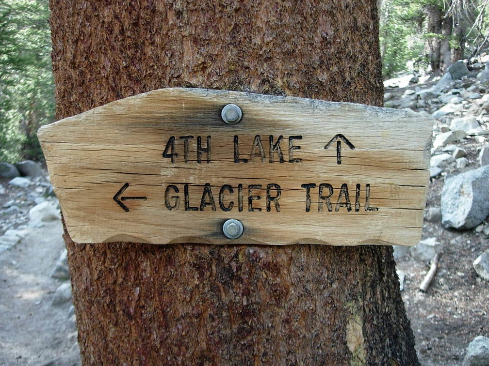 34_glacier_trail_sign