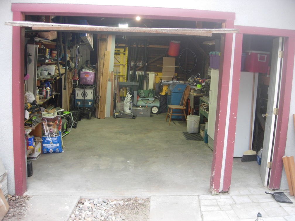 Photo of garage